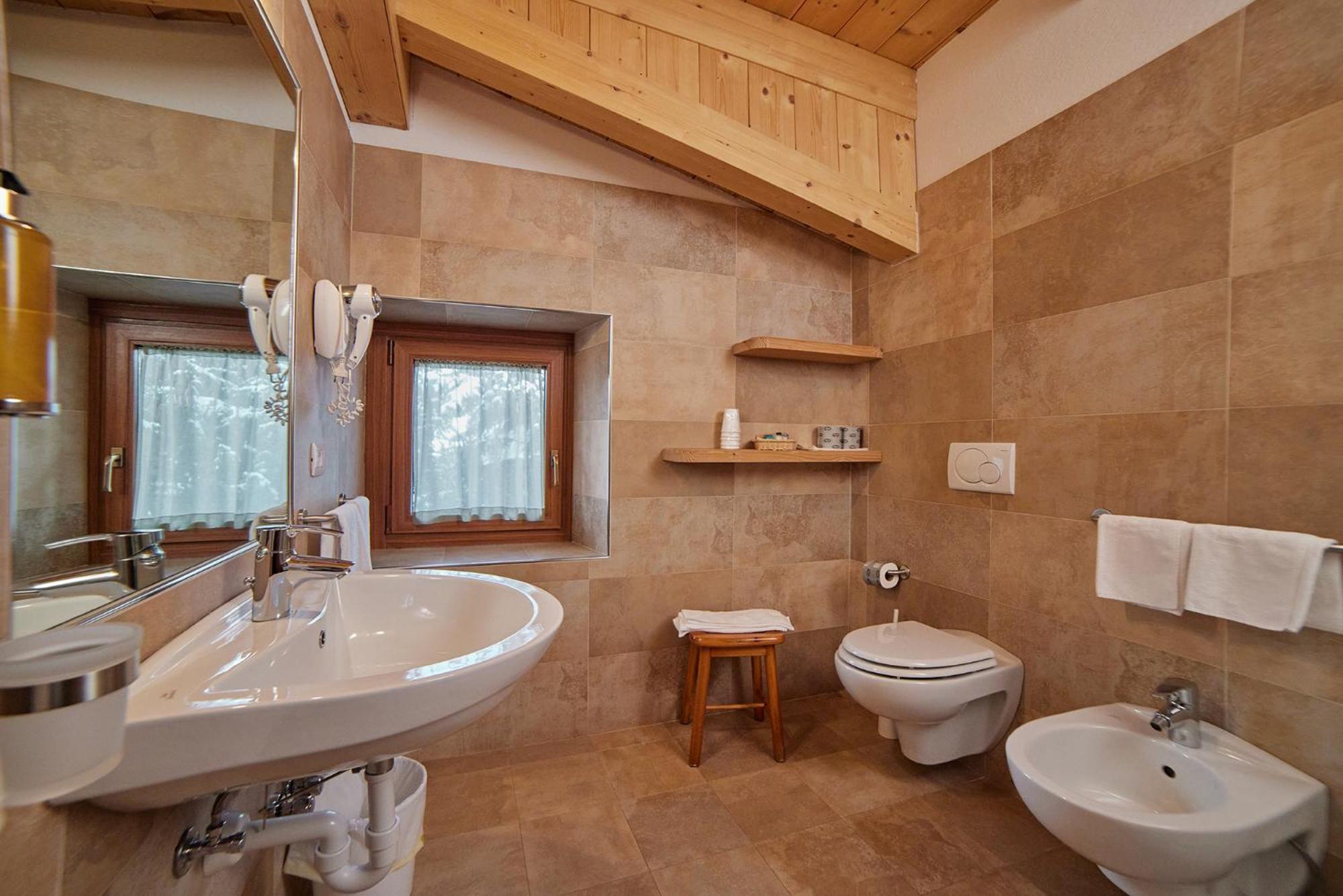 Hotel Vallechiara Бормио Экстерьер фото