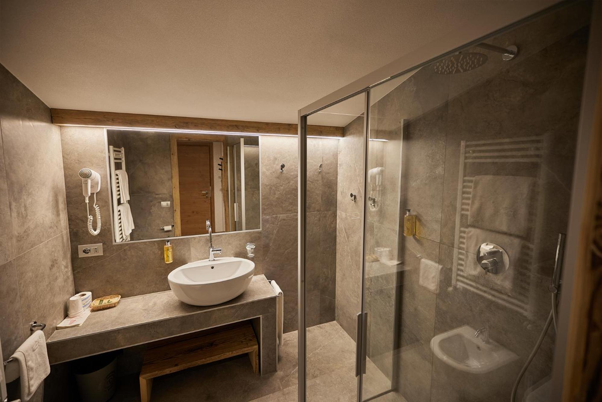 Hotel Vallechiara Бормио Экстерьер фото