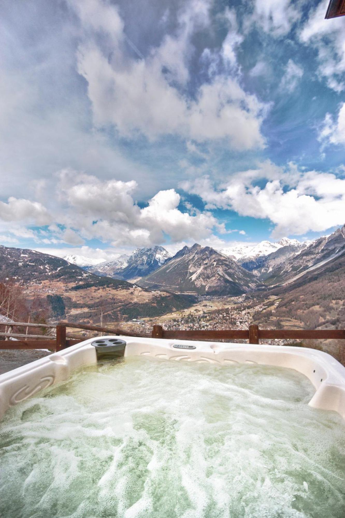Hotel Vallechiara Бормио Экстерьер фото