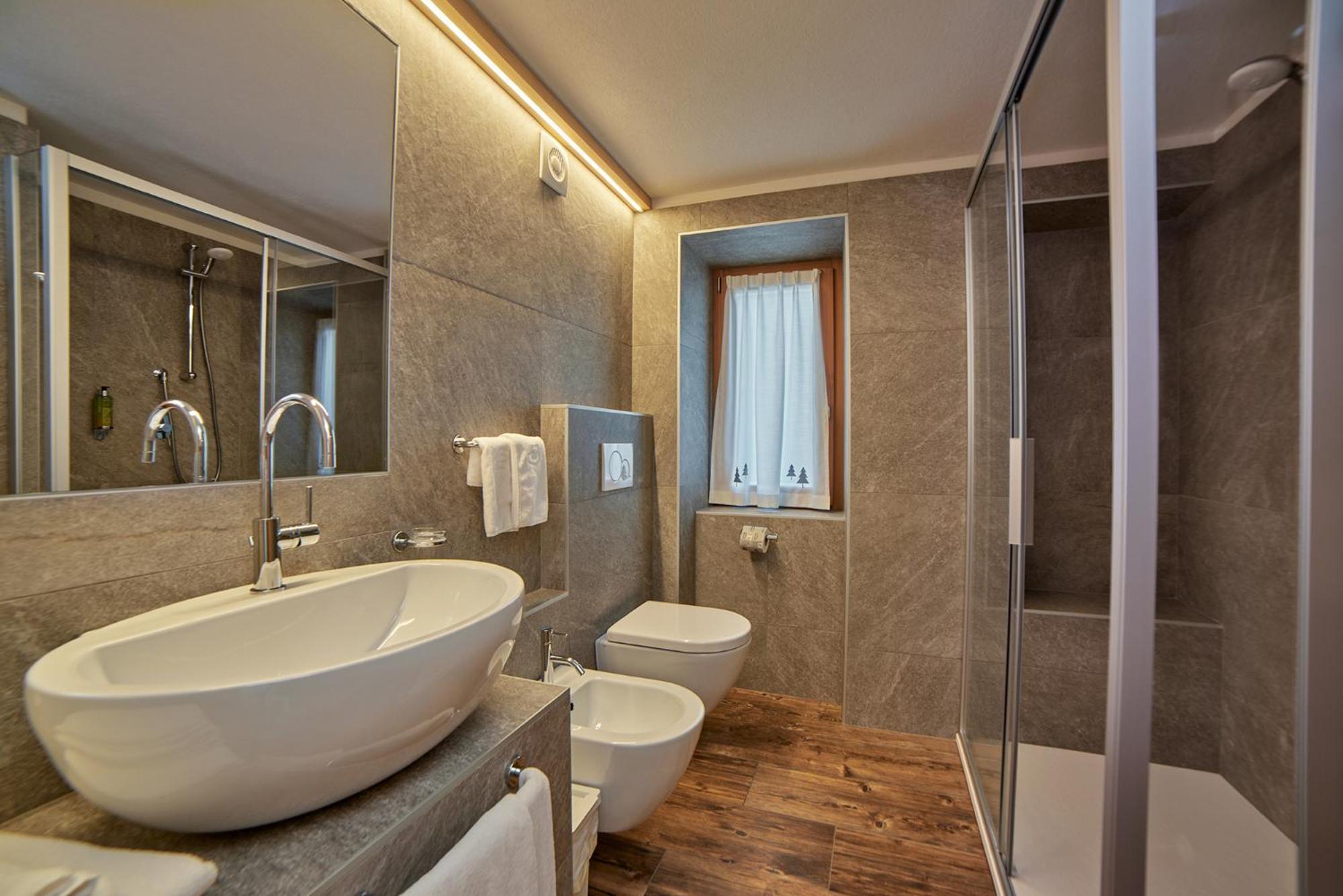 Hotel Vallechiara Бормио Экстерьер фото